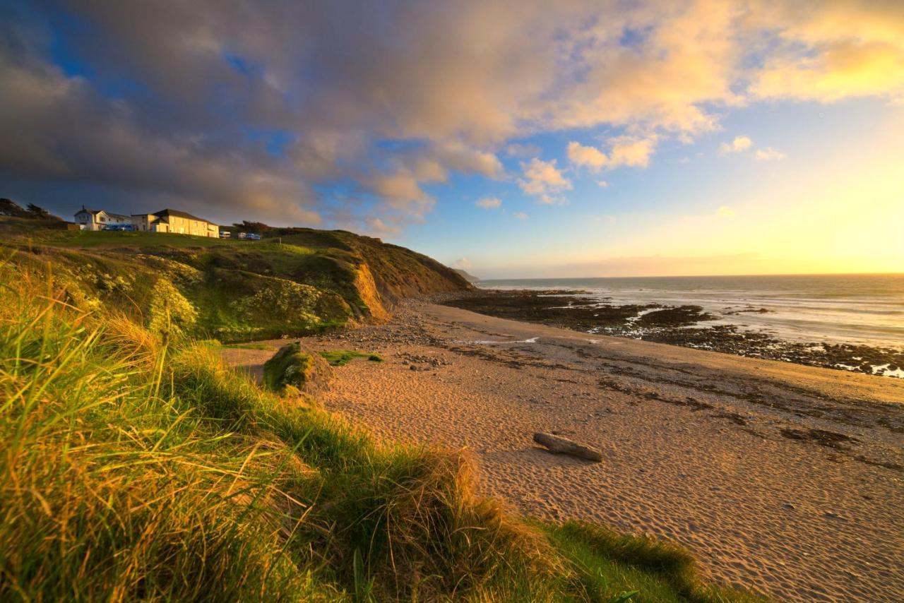 Oa Surf Club Bed and Breakfast Bude Exteriör bild