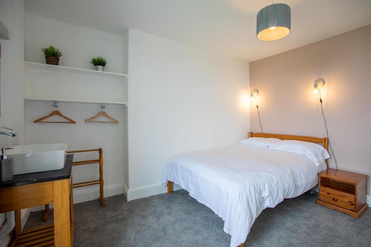 Oa Surf Club Bed and Breakfast Bude Exteriör bild